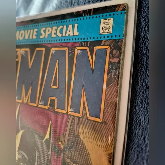 Batman Comic Book - Picture 5 of 6